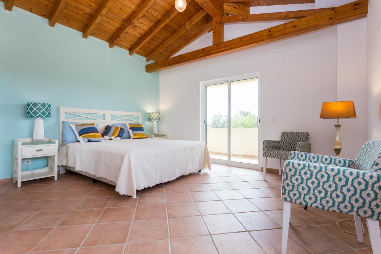 The Sun Hill Bed & Breakfast ลากอส ภายนอก รูปภาพ